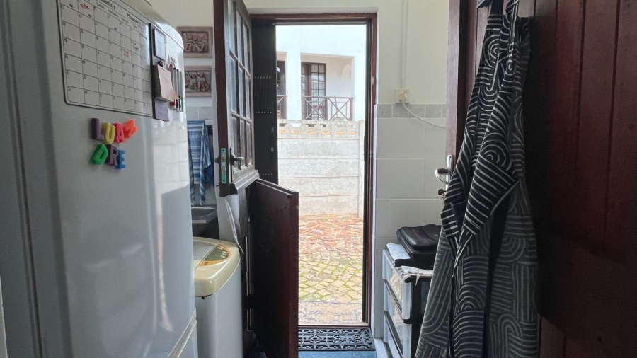 4 Bedroom Property for Sale in Hartenbos Heuwels Western Cape